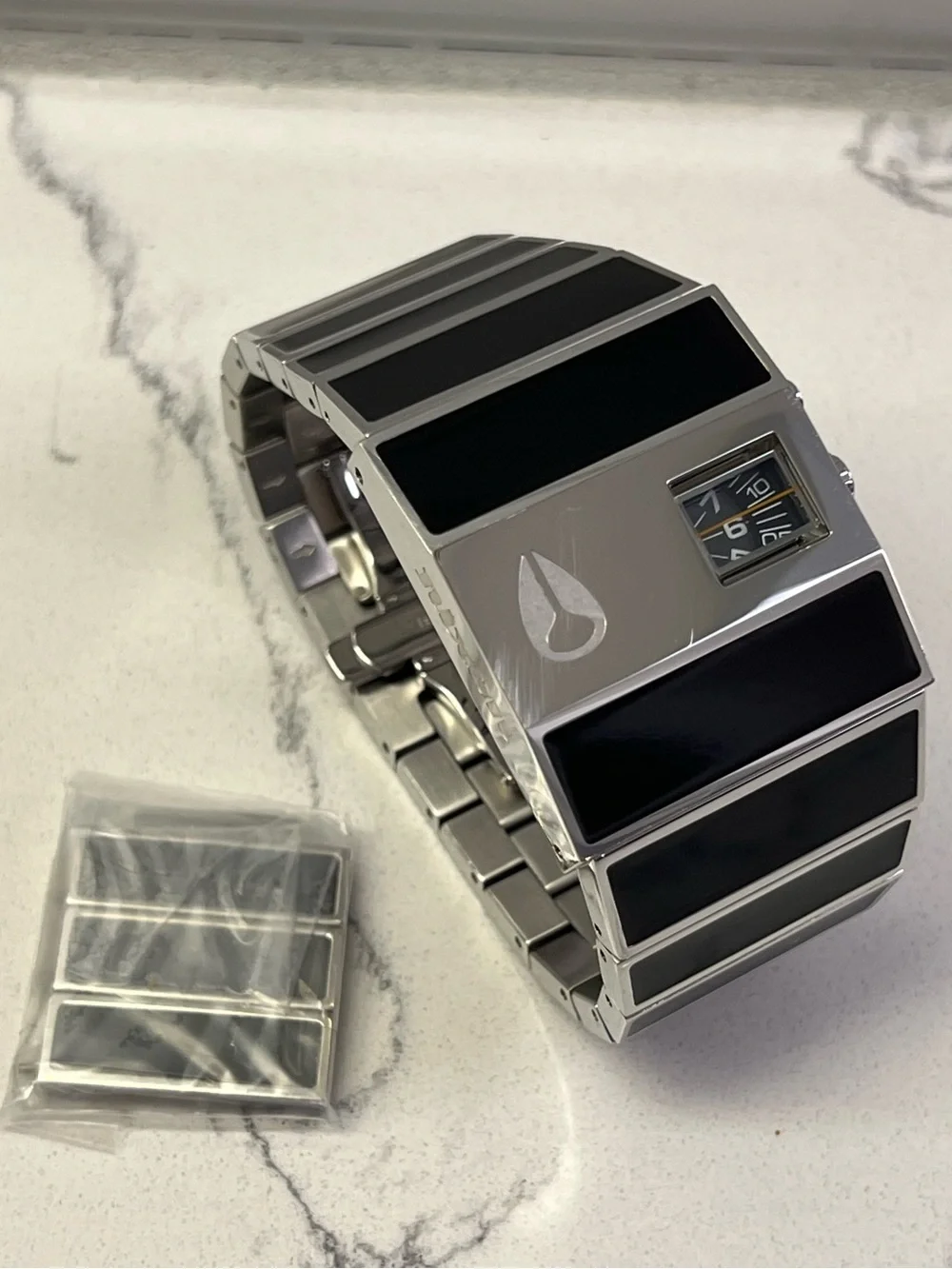 Nixon Rotolog Men’s Watch, Black & Silver, Stainless, Extra Links (Discontinued)